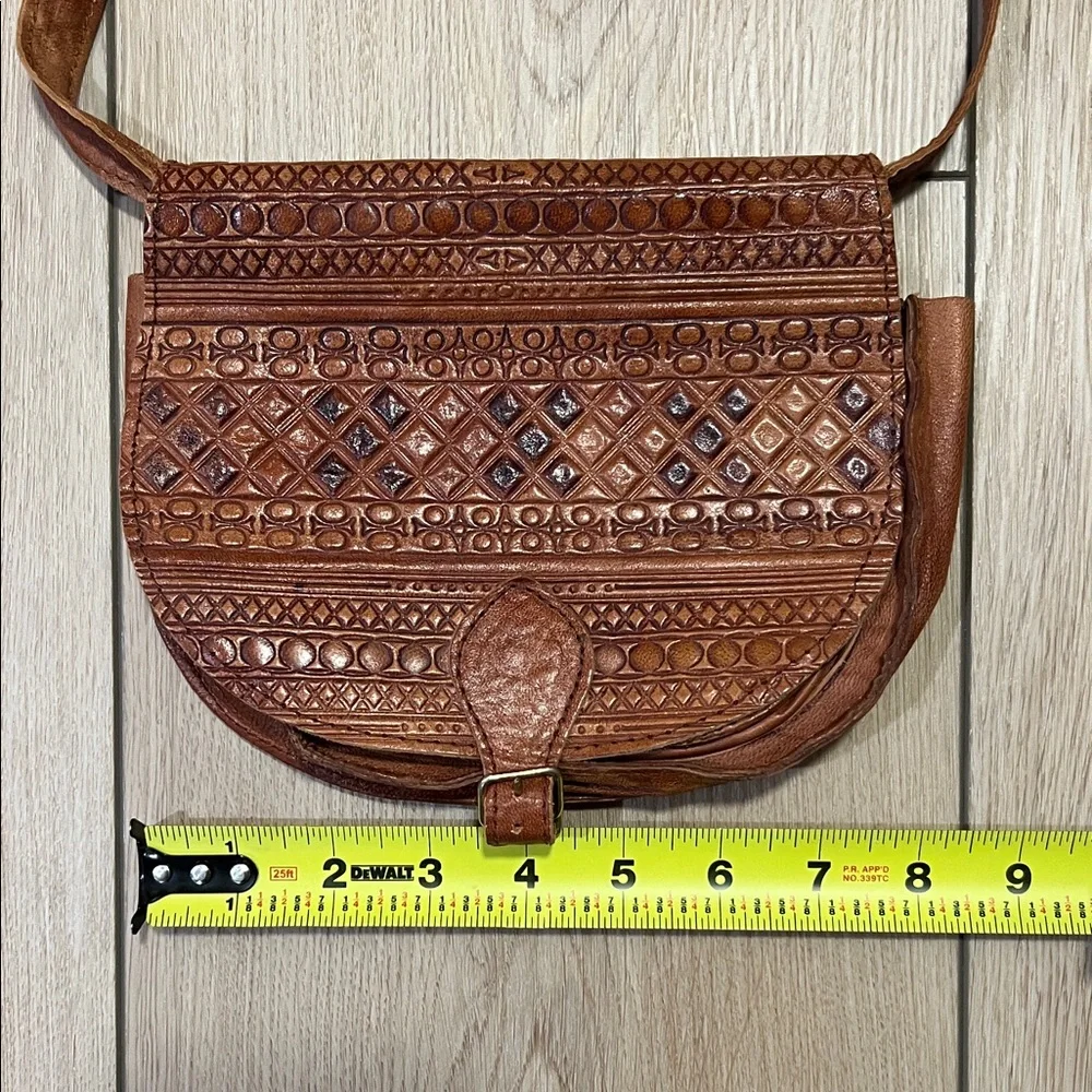 Vintage Circa 1990’s Brown Leather Crossbody Bag - Picture 13 of 16